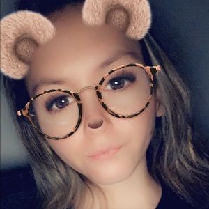 Meet your Posher, Brittney